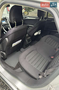 Седан Ford Fusion 2014 в 