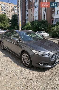 Седан Ford Fusion 2015 в 