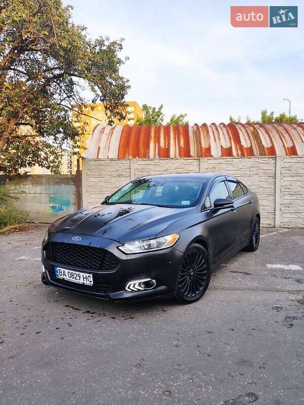 Седан Ford Fusion 2013 в 