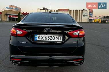 Седан Ford Fusion 2015 в 