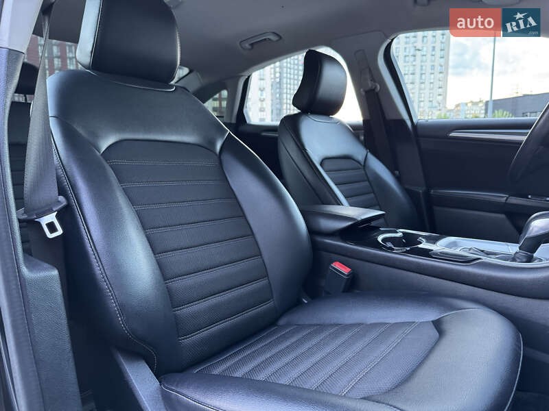 Седан Ford Fusion 2014 в Києві