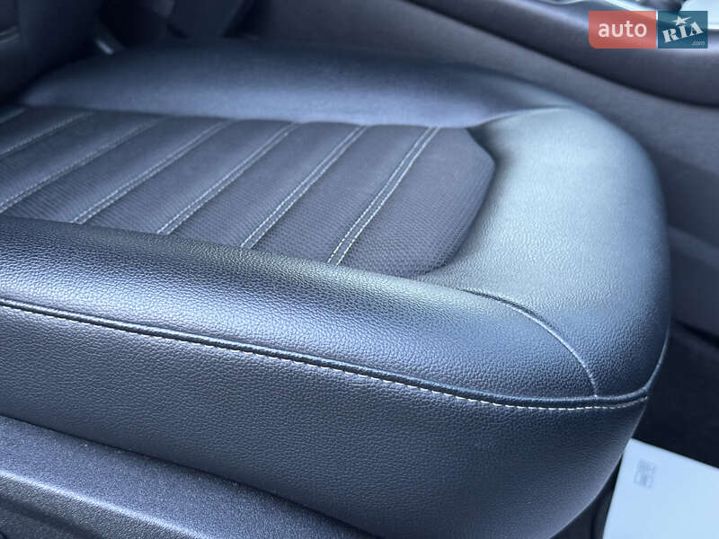 Седан Ford Fusion 2014 в Києві