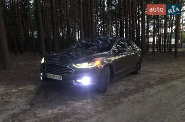 Седан Ford Fusion 2016 в 