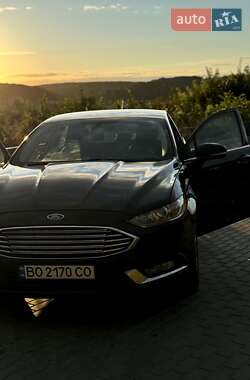 Седан Ford Fusion 2016 в 