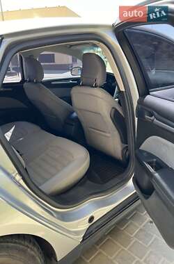 Седан Ford Fusion 2013 в 