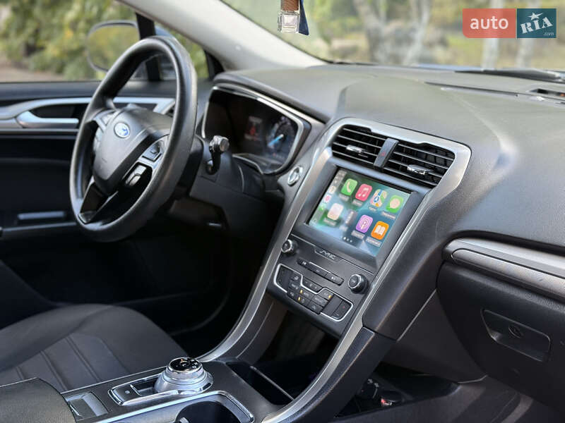 Седан Ford Fusion 2019 в Днепре