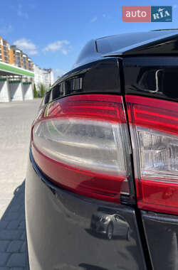 Седан Ford Fusion 2012 в 