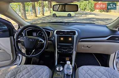 Седан Ford Fusion 2018 в 