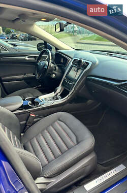 Седан Ford Fusion 2013 в 