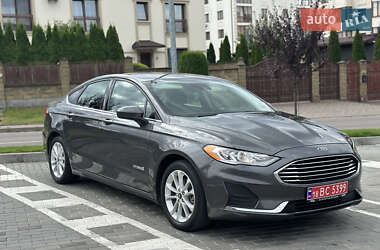 Ford Fusion 2019