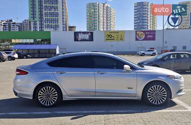 Седан Ford Fusion 2018 в 