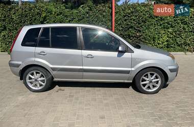 Хэтчбек Ford Fusion 2008 в 
