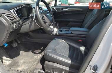 Седан Ford Fusion 2017 в 