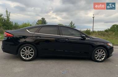 Седан Ford Fusion 2016 в 
