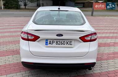 Седан Ford Fusion 2013 в 
