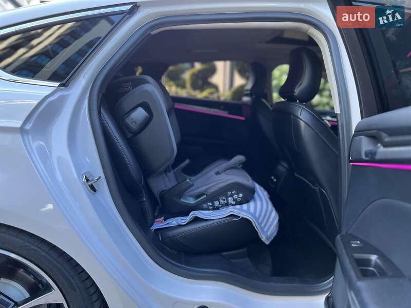 Седан Ford Fusion 2016 в Киеве фото 38 Седан Ford Fusion 2016 в Киеве