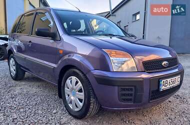 Хэтчбек Ford Fusion 2006 в 