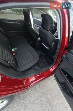 Седан Ford Fusion 2014 в 
