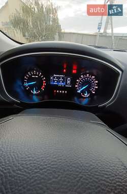 Седан Ford Fusion 2014 в 