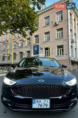 Седан Ford Fusion 2017 в 