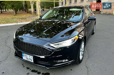 Седан Ford Fusion 2017 в 