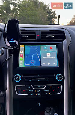 Седан Ford Fusion 2017 в 