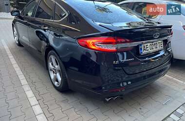 Седан Ford Fusion 2017 в 