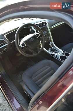 Седан Ford Fusion 2013 в 