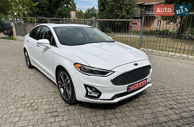 Седан Ford Fusion 2020 в 