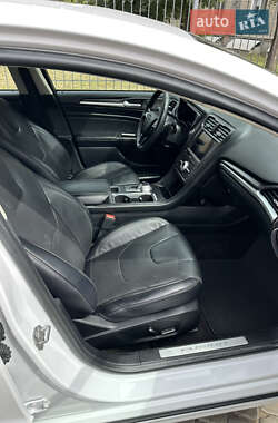 Седан Ford Fusion 2020 в 