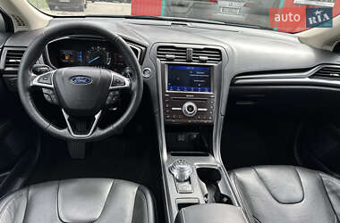 Седан Ford Fusion 2020 в 