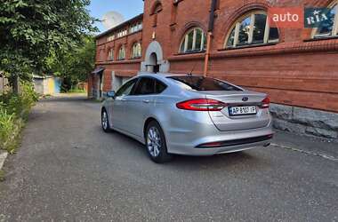 Седан Ford Fusion 2017 в 