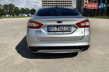 Седан Ford Fusion 2012 в 