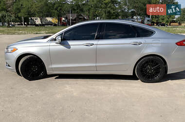 Седан Ford Fusion 2012 в 