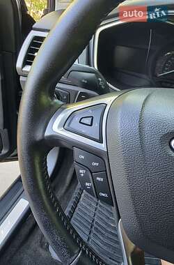 Седан Ford Fusion 2015 в 