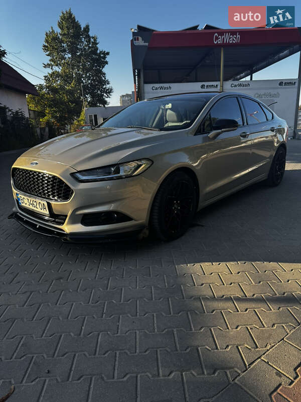 Седан Ford Fusion 2014 в Львове