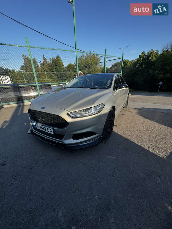 Седан Ford Fusion 2014 в Львове