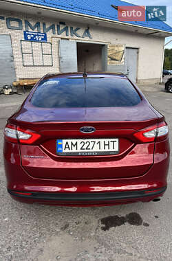 Седан Ford Fusion 2015 в 