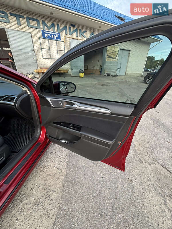 Седан Ford Fusion 2015 в Житомирі