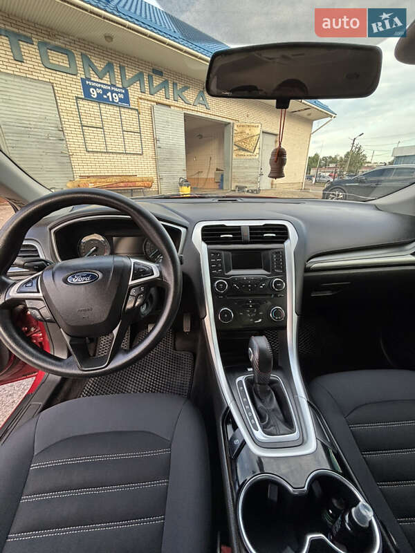 Седан Ford Fusion 2015 в Житомирі