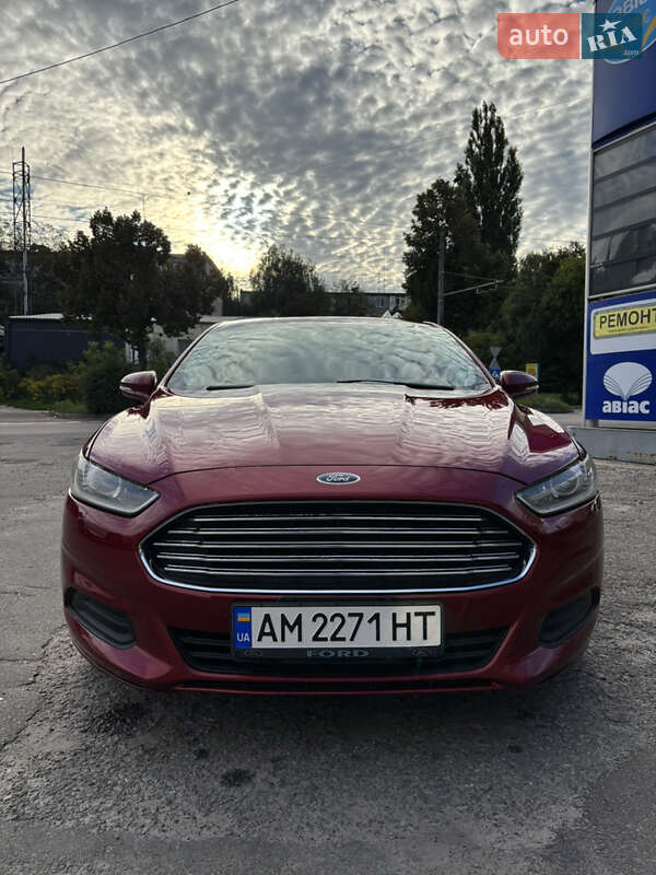 Седан Ford Fusion 2015 в Житомирі