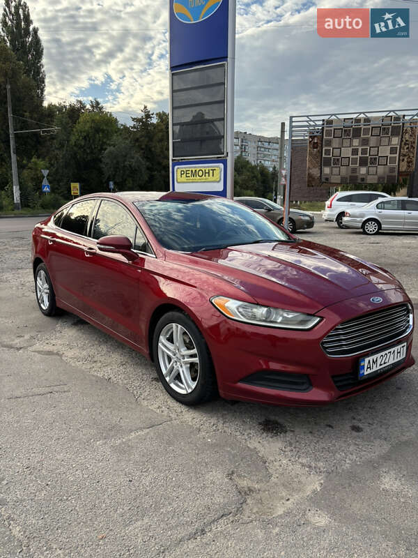 Седан Ford Fusion 2015 в Житомирі