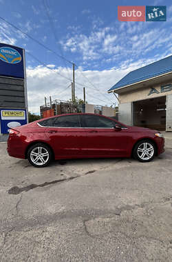 Седан Ford Fusion 2015 в 