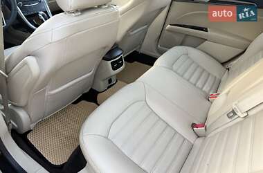 Седан Ford Fusion 2014 в 