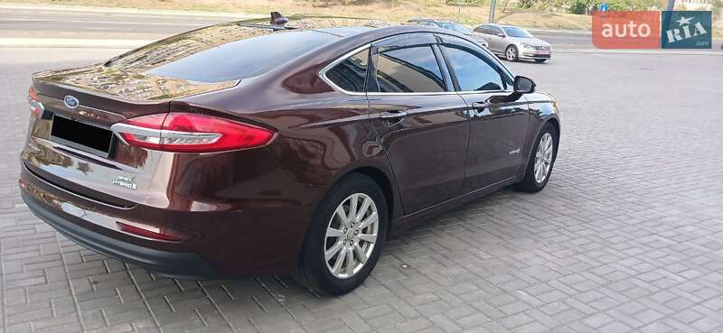 Седан Ford Fusion 2019 в Днепре