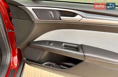 Седан Ford Fusion 2014 в 