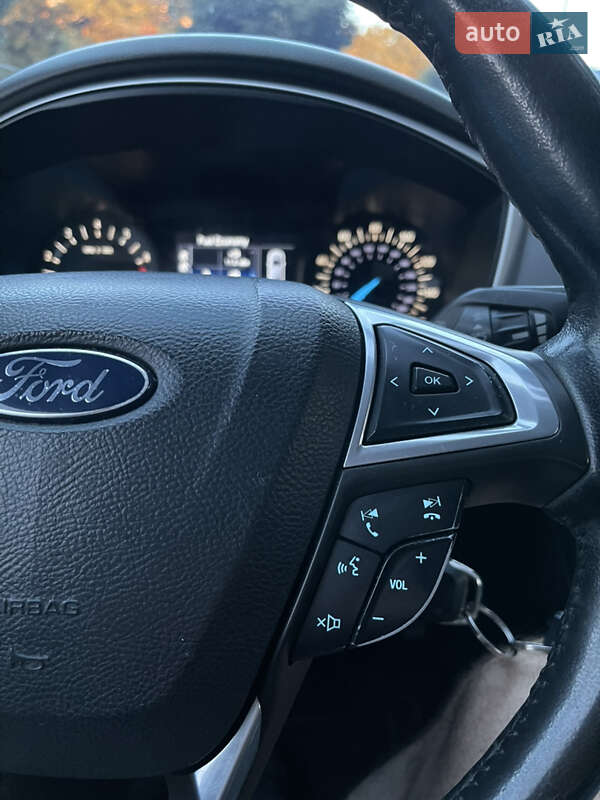 Седан Ford Fusion 2013 в Калуше