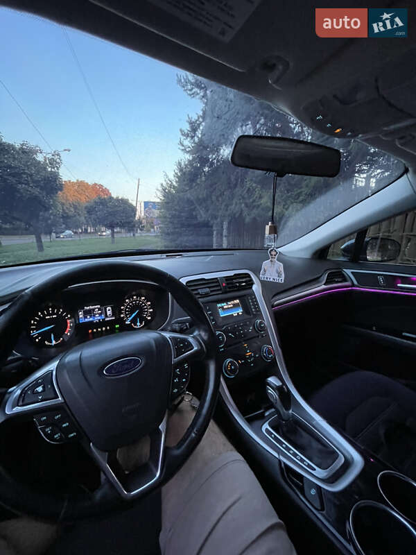 Седан Ford Fusion 2013 в Калуше