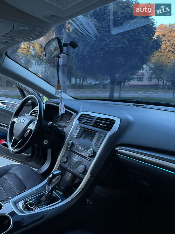 Седан Ford Fusion 2013 в Калуше