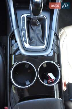 Седан Ford Fusion 2013 в 